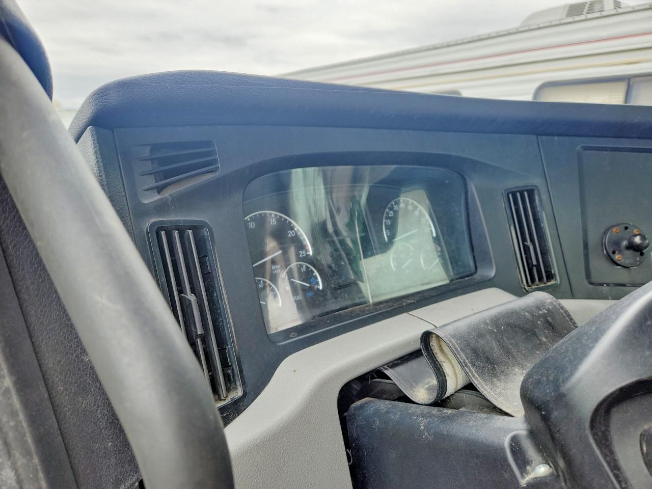 2021 FREIGHTLINER CASCADIA 126