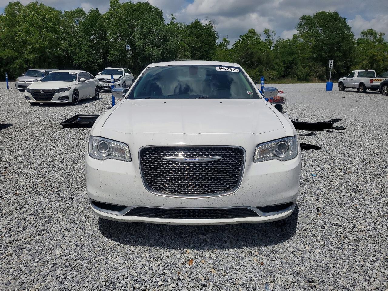 2018 CHRYSLER 300