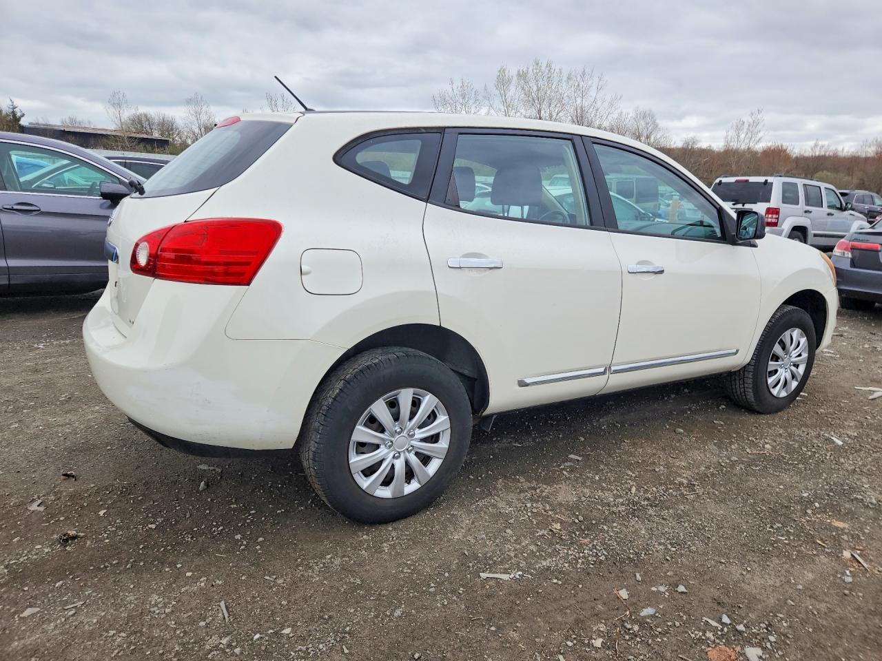 2015 NISSAN ROGUE