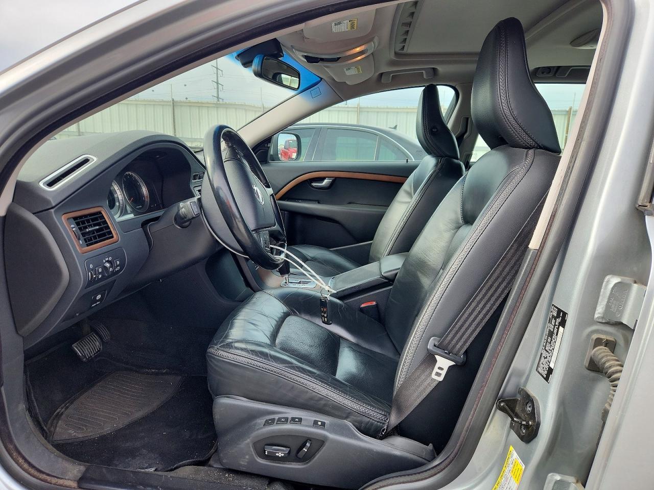 2010 VOLVO XC70