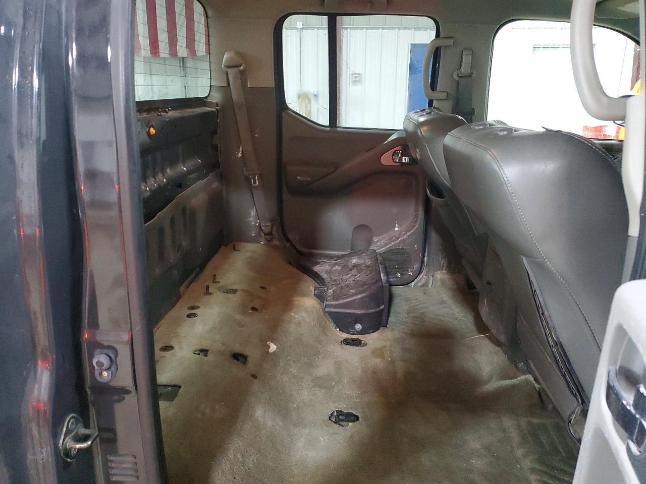 2012 NISSAN Frontier
