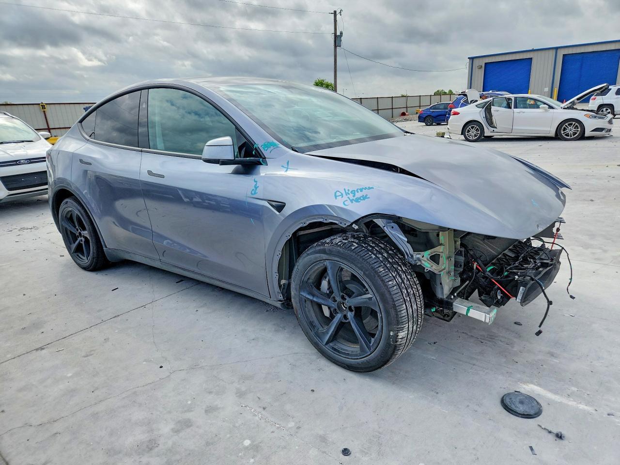 2026 TESLA MODEL Y