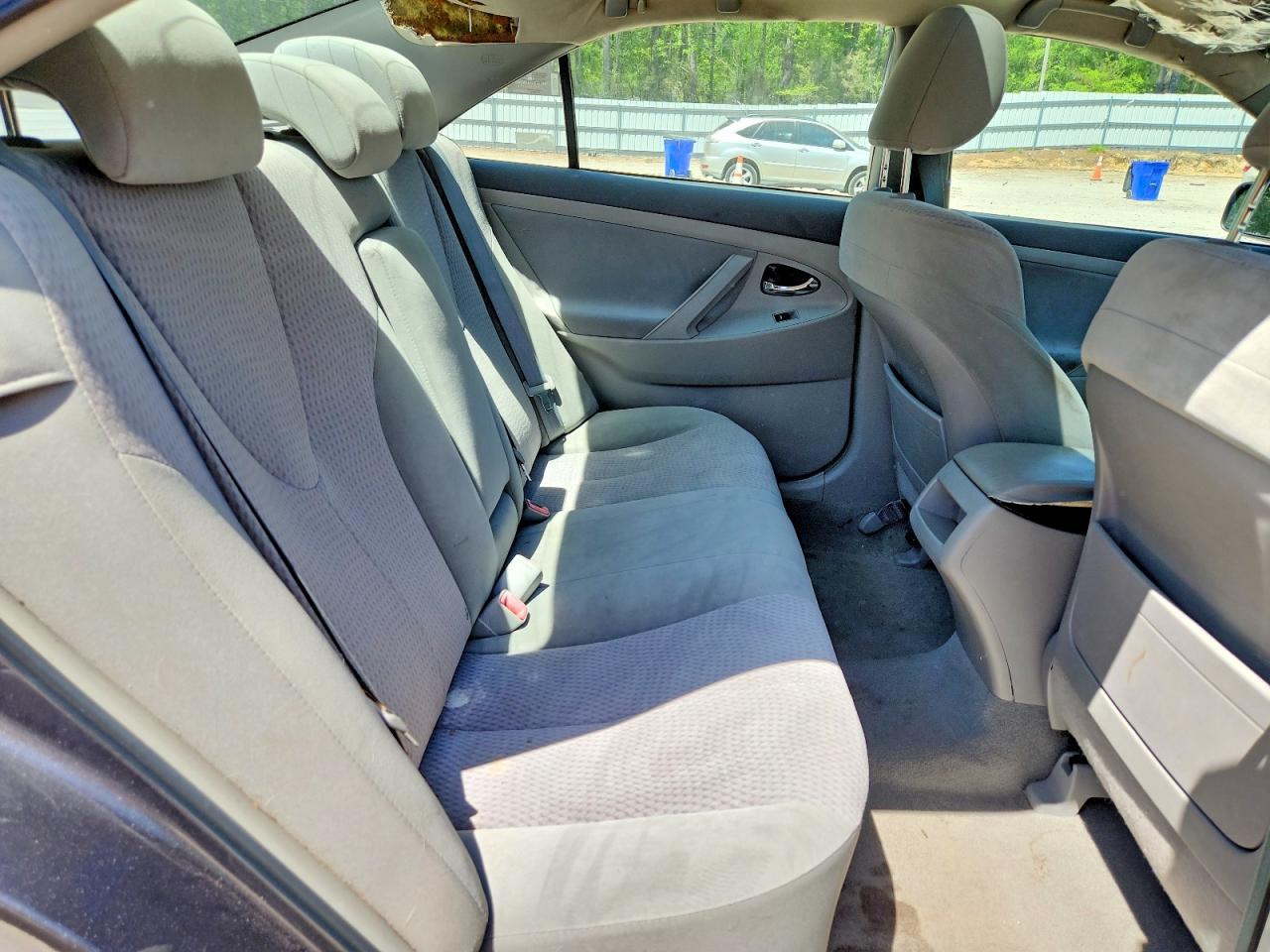 2011 TOYOTA CAMRY