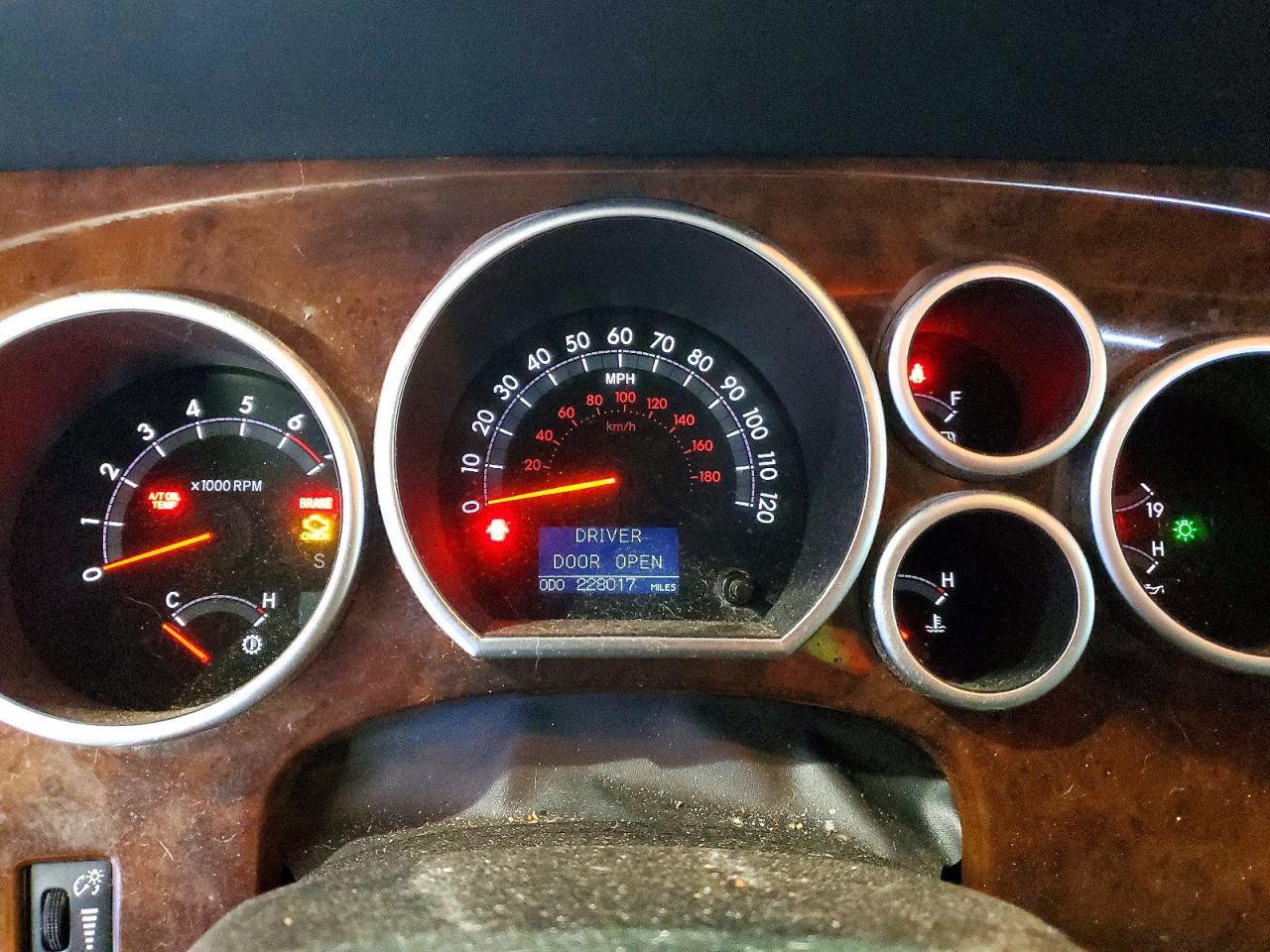 2008 TOYOTA Sequoia