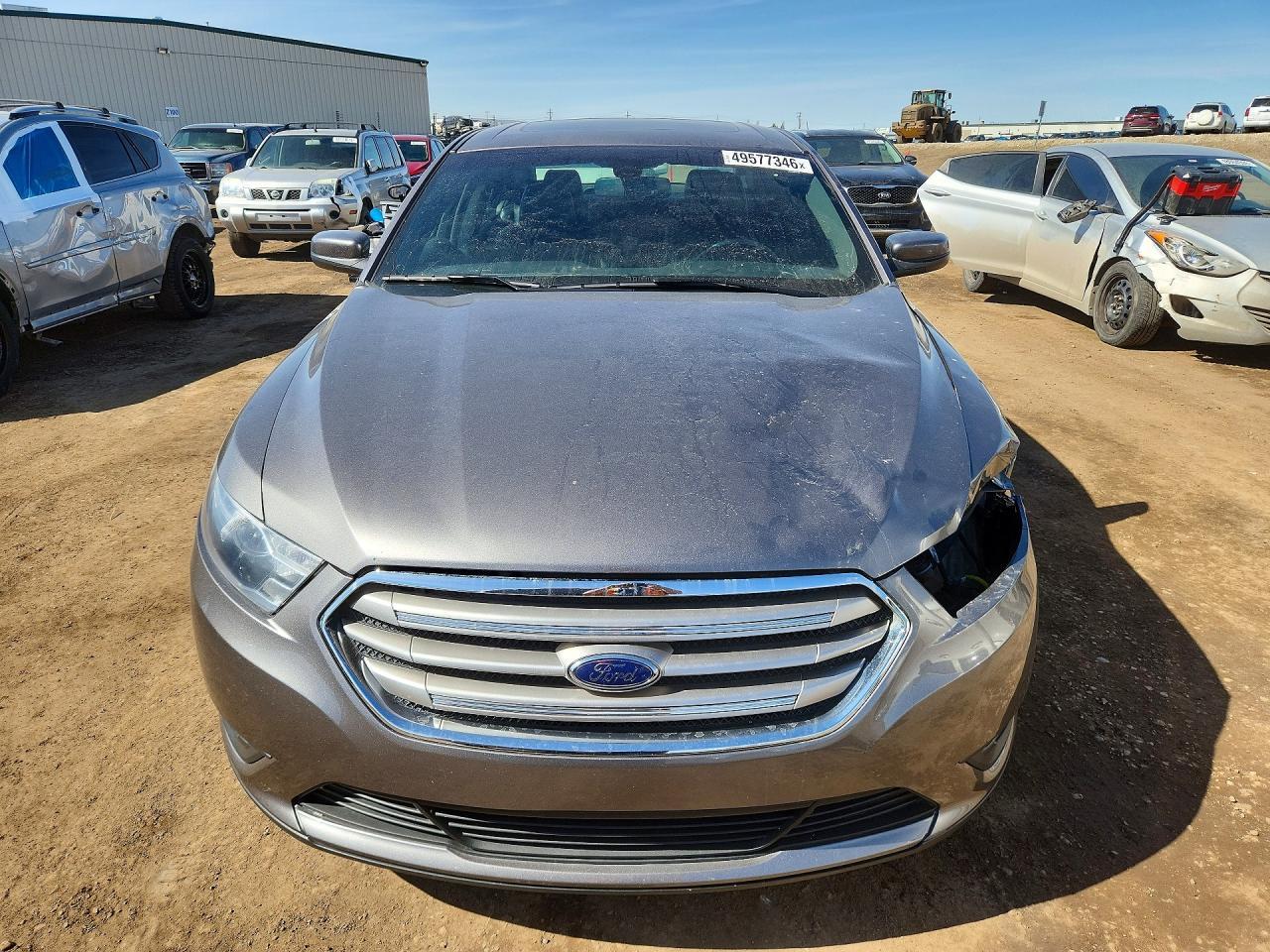 2013 FORD Taurus