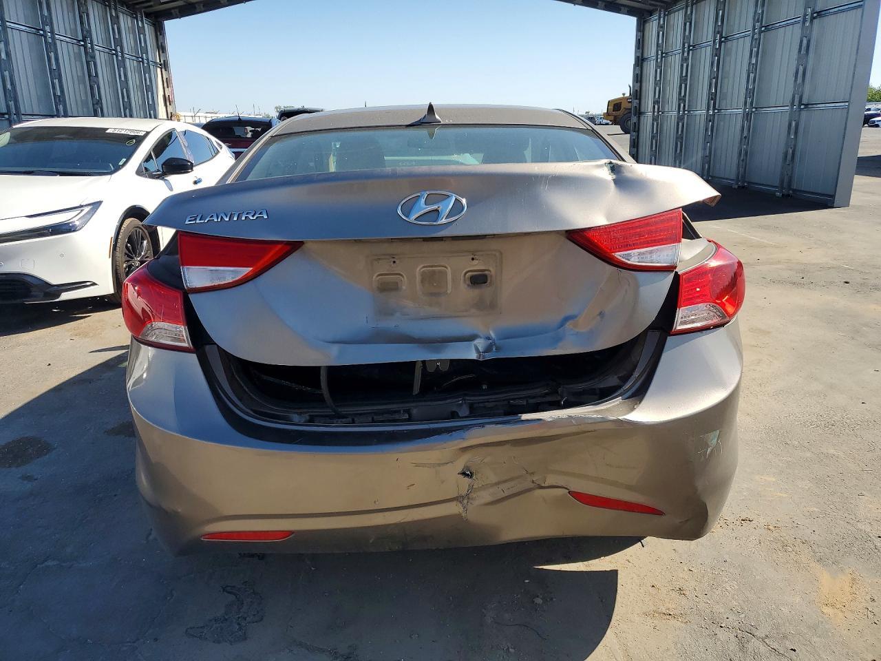 2011 HYUNDAI ELANTRA
