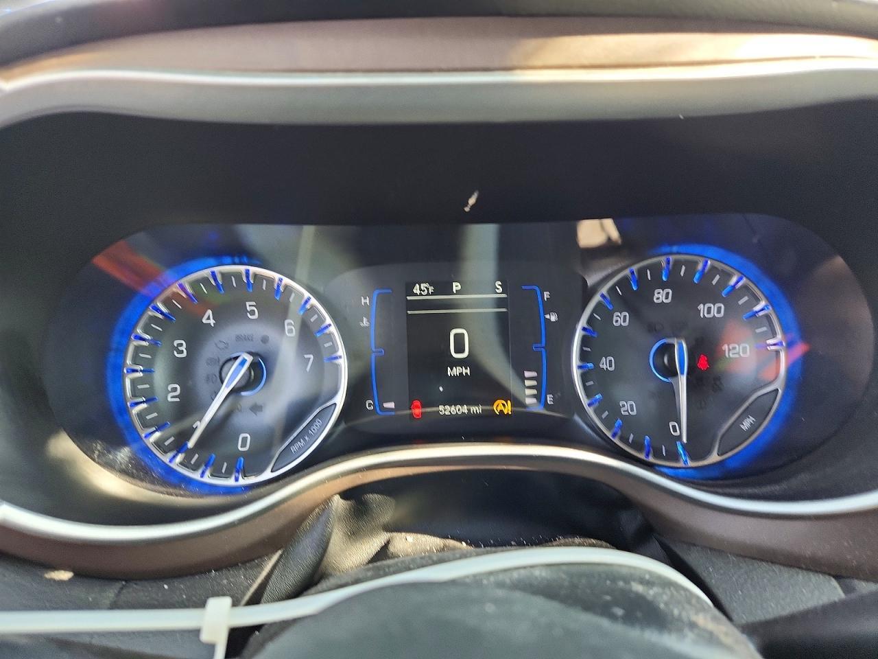 2022 CHRYSLER Voyager