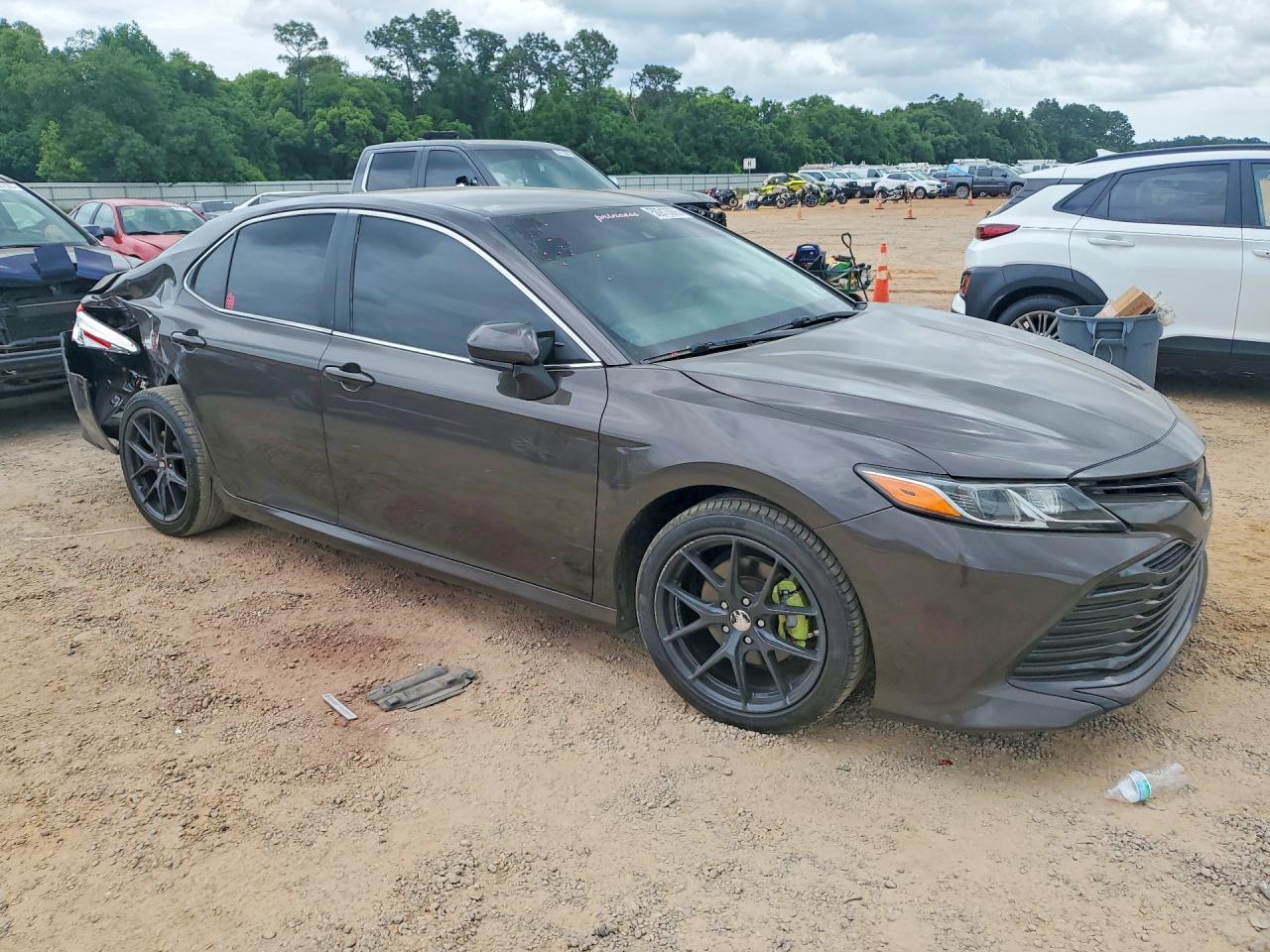 2018 TOYOTA CAMRY