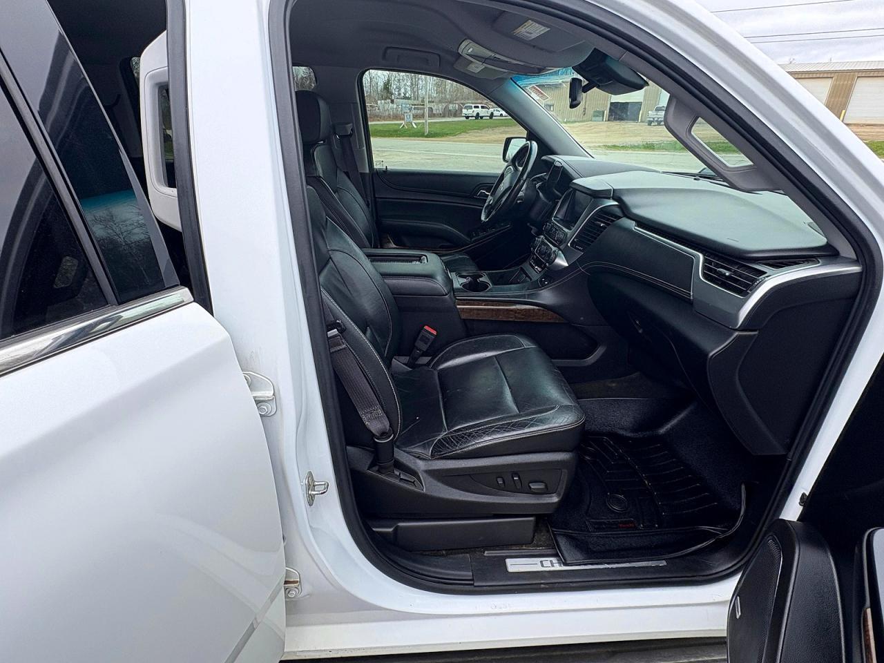 2016 CHEVROLET Suburban