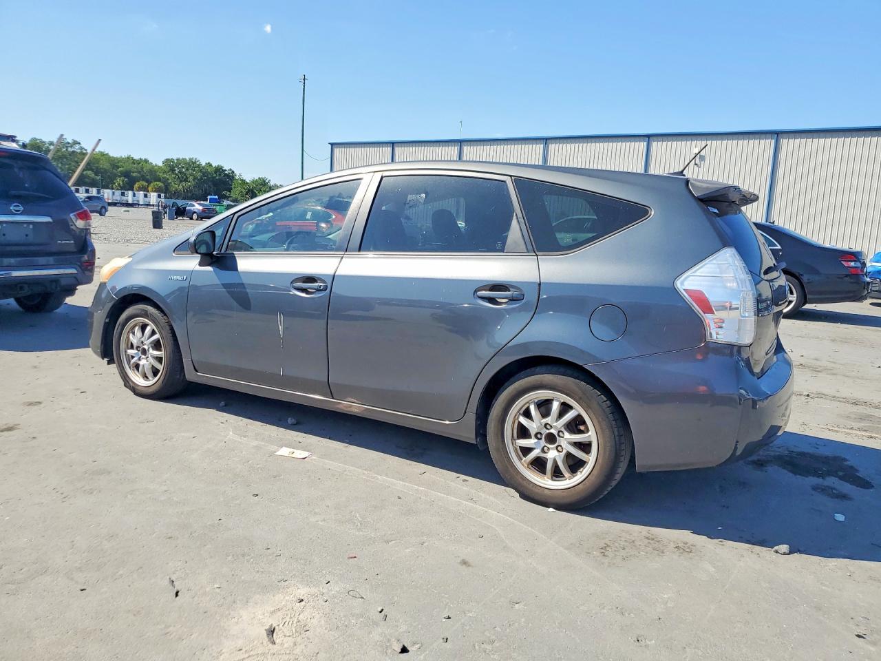 2013 TOYOTA PRIUS V