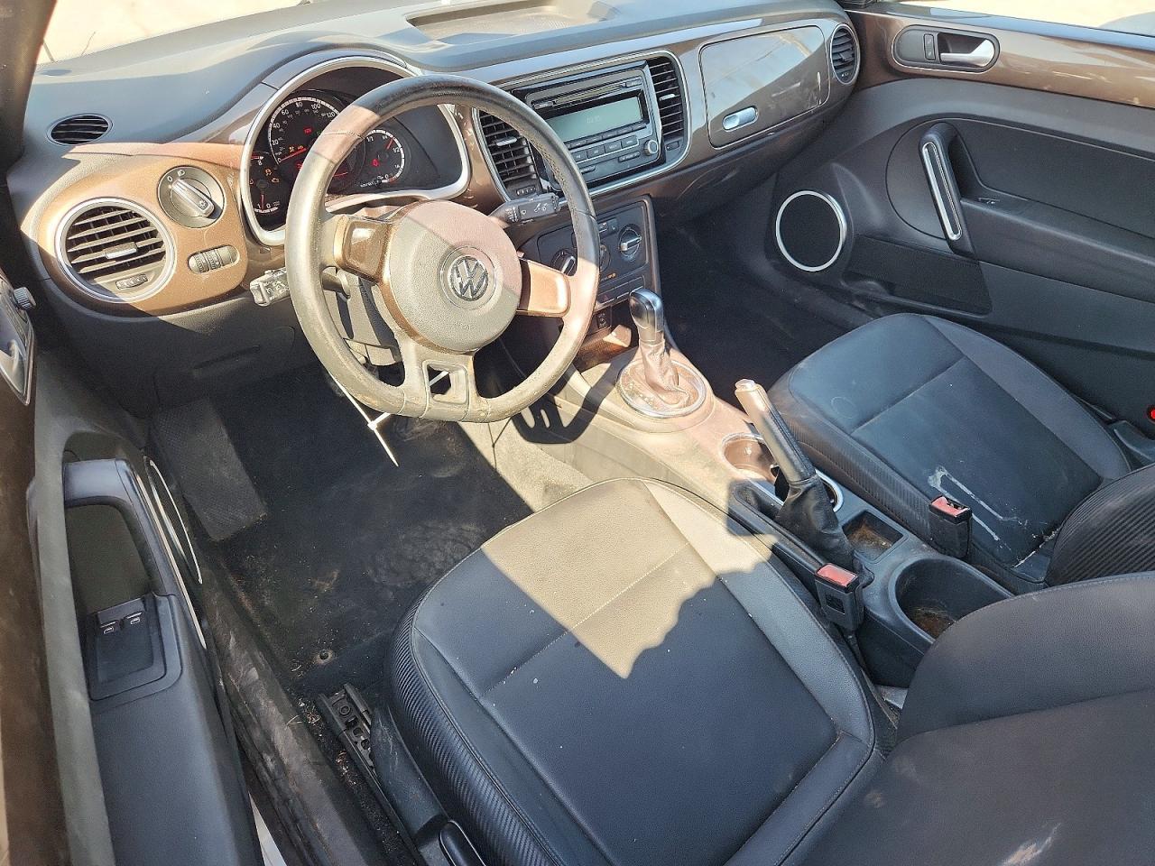 2013 VOLKSWAGEN Beetle