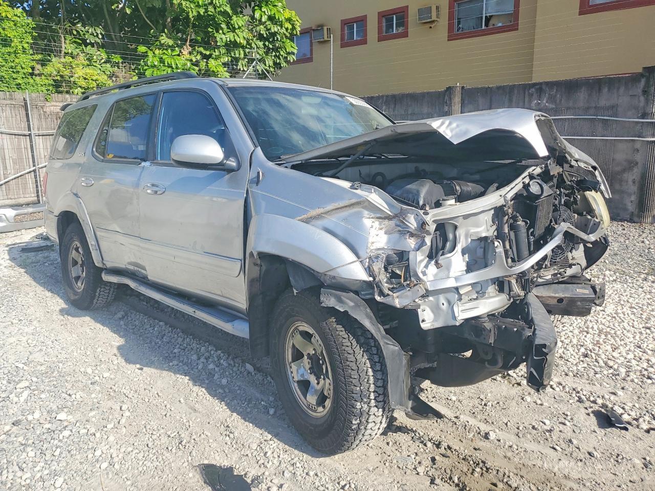 2002 TOYOTA Sequoia