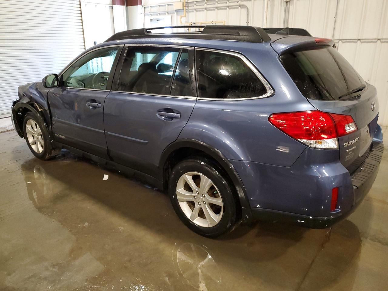 2014 SUBARU Outback