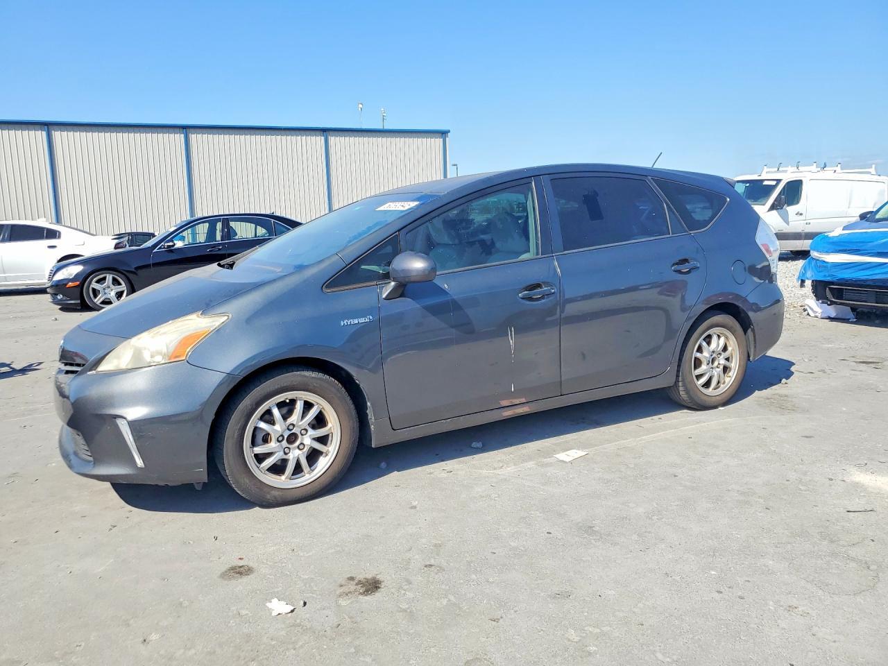2013 TOYOTA PRIUS V