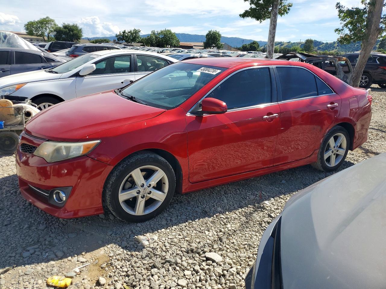 2013 TOYOTA CAMRY