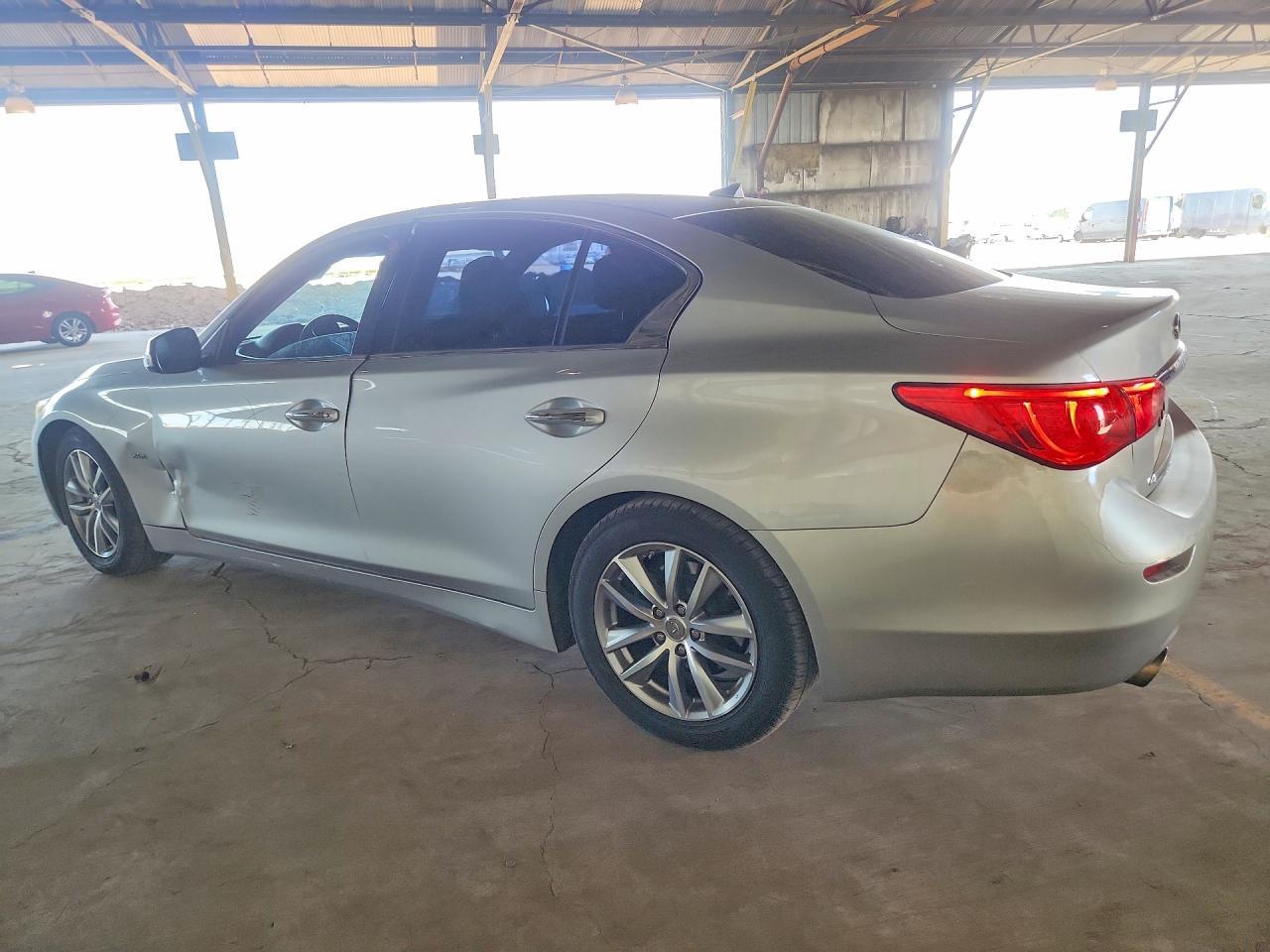 2016 INFINITI Q50