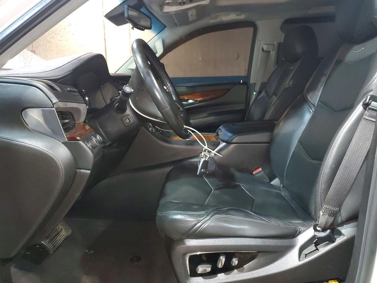 2016 CADILLAC Escalade ESV