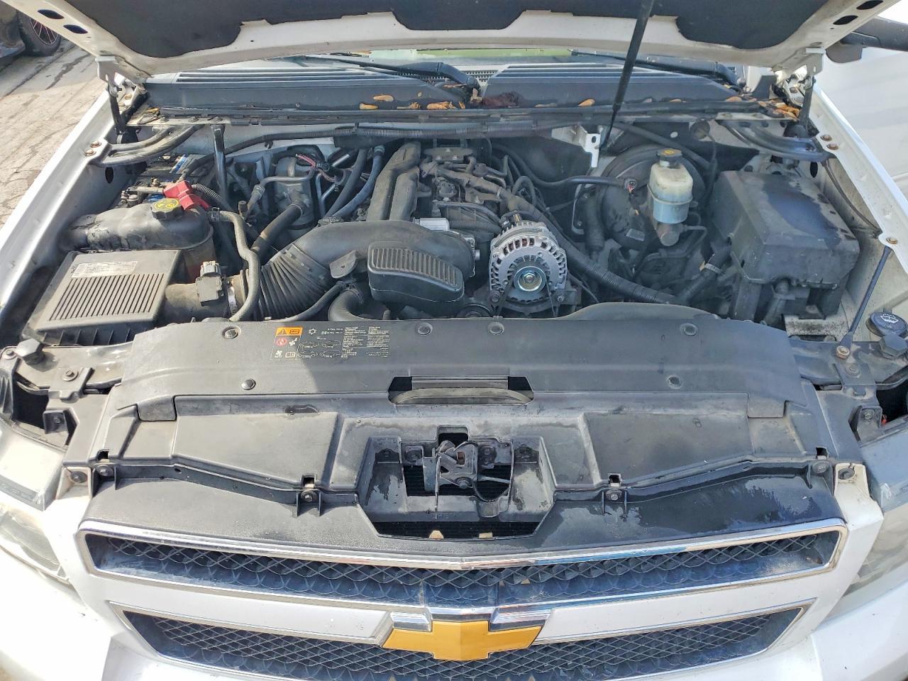 2013 CHEVROLET Suburban