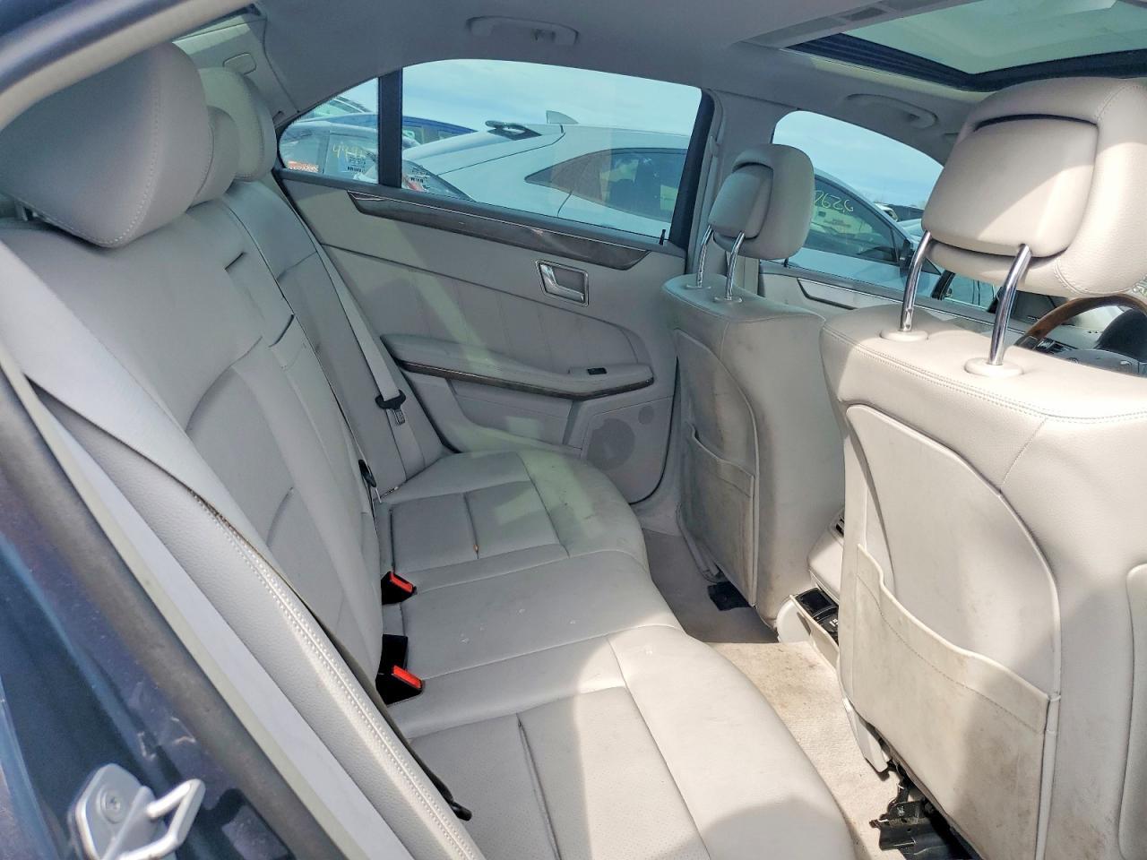 2010 MERCEDES-BENZ E-Class