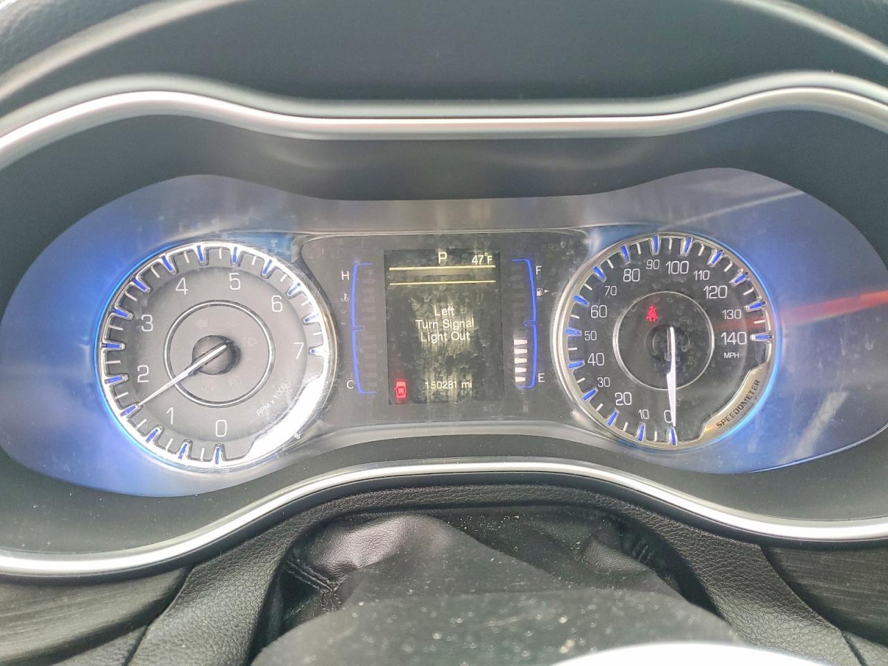 2015 CHRYSLER 200