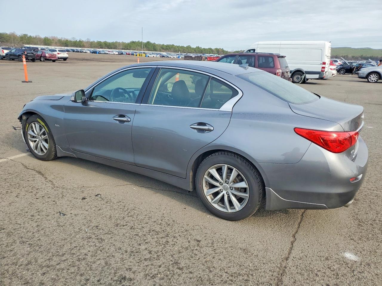 2017 INFINITI Q50