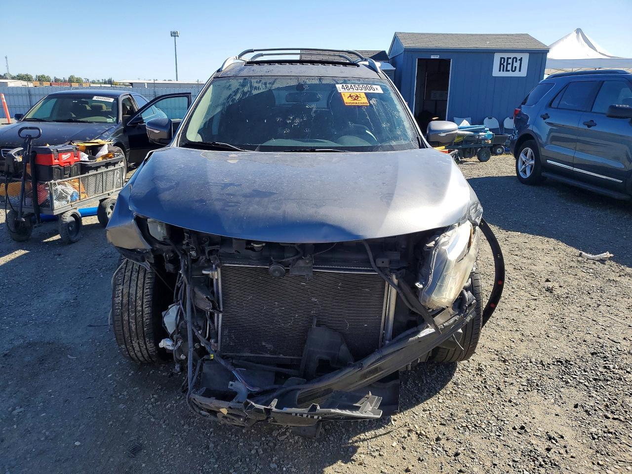 2015 NISSAN ROGUE