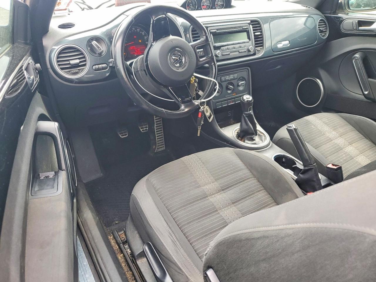 2012 VOLKSWAGEN Beetle