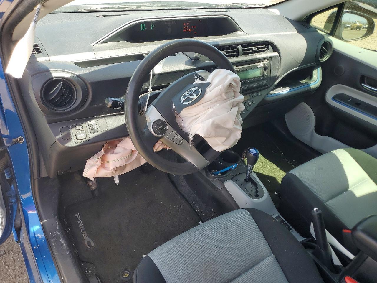 2013 TOYOTA Prius c