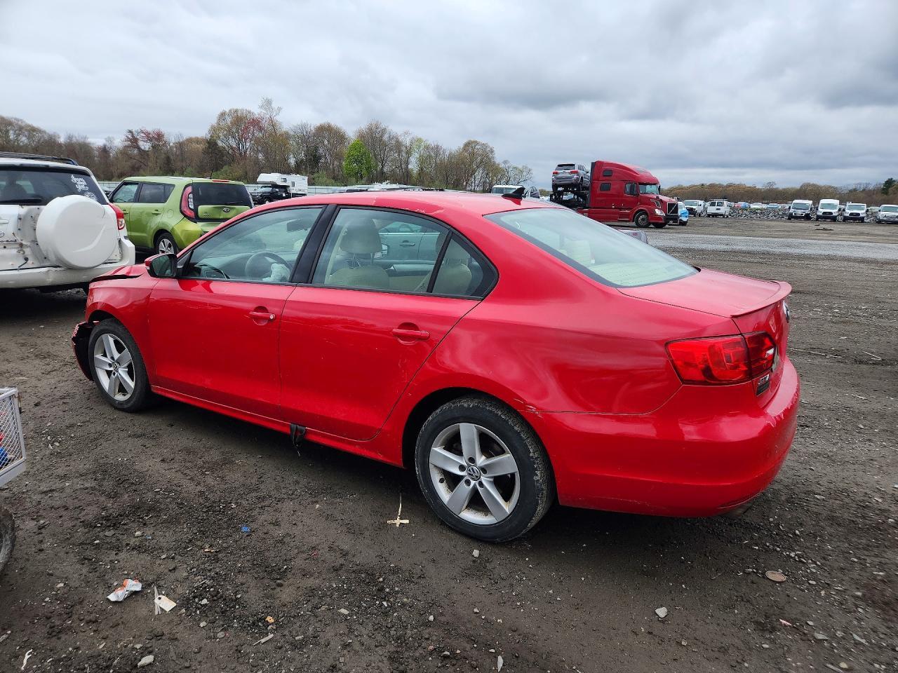 2011 VOLKSWAGEN JETTA