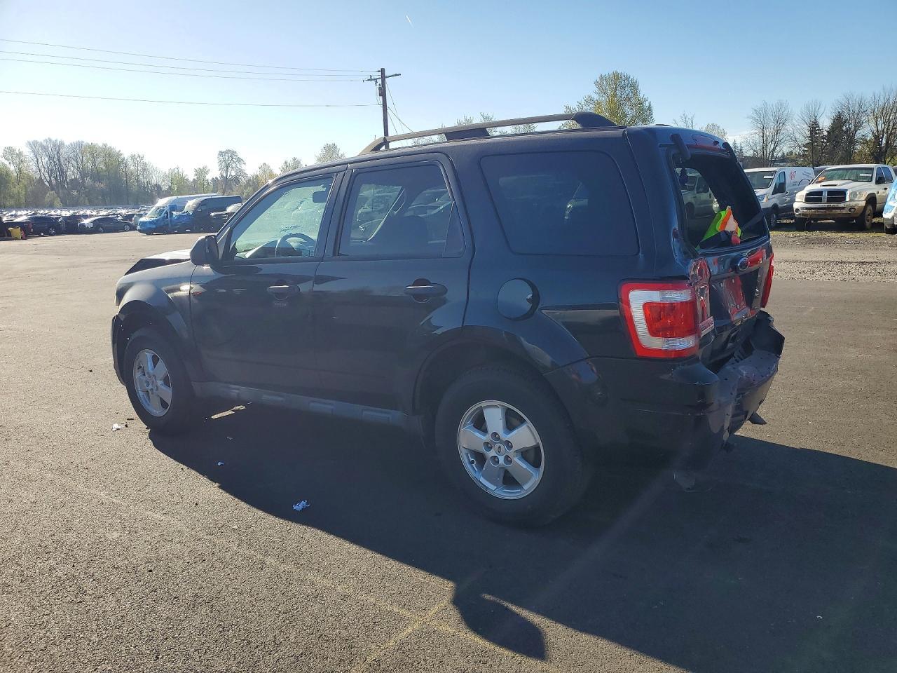 2010 FORD ESCAPE