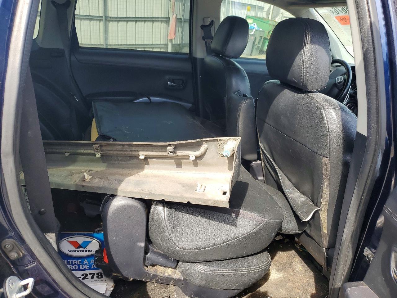 2011 MITSUBISHI outlander