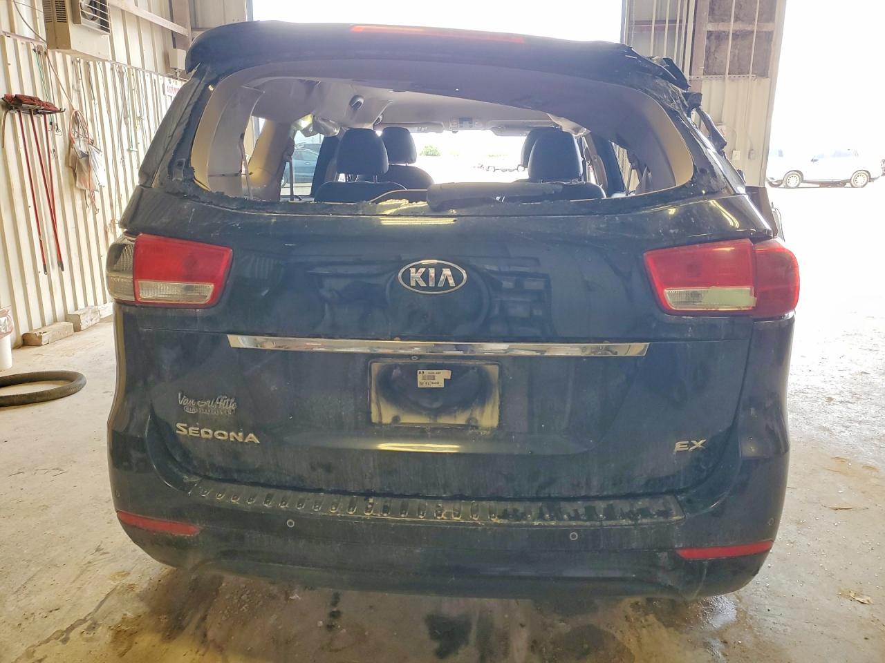 2016 KIA SEDONA