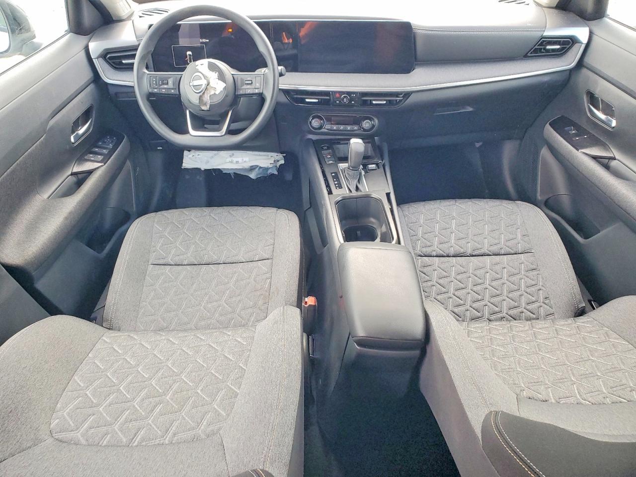 2026 NISSAN KICKS
