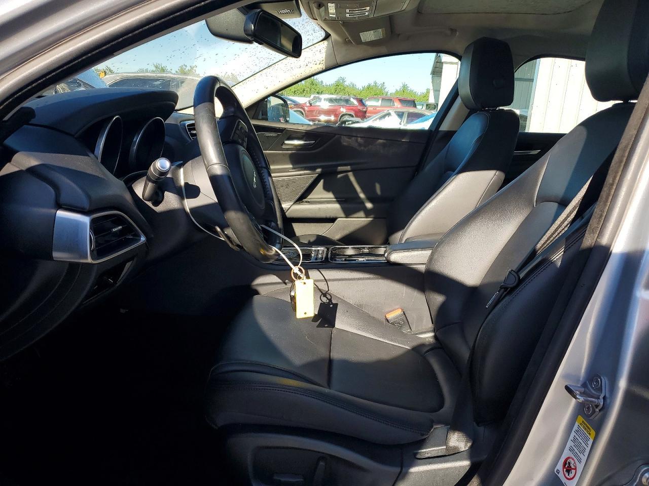 2017 JAGUAR XE
