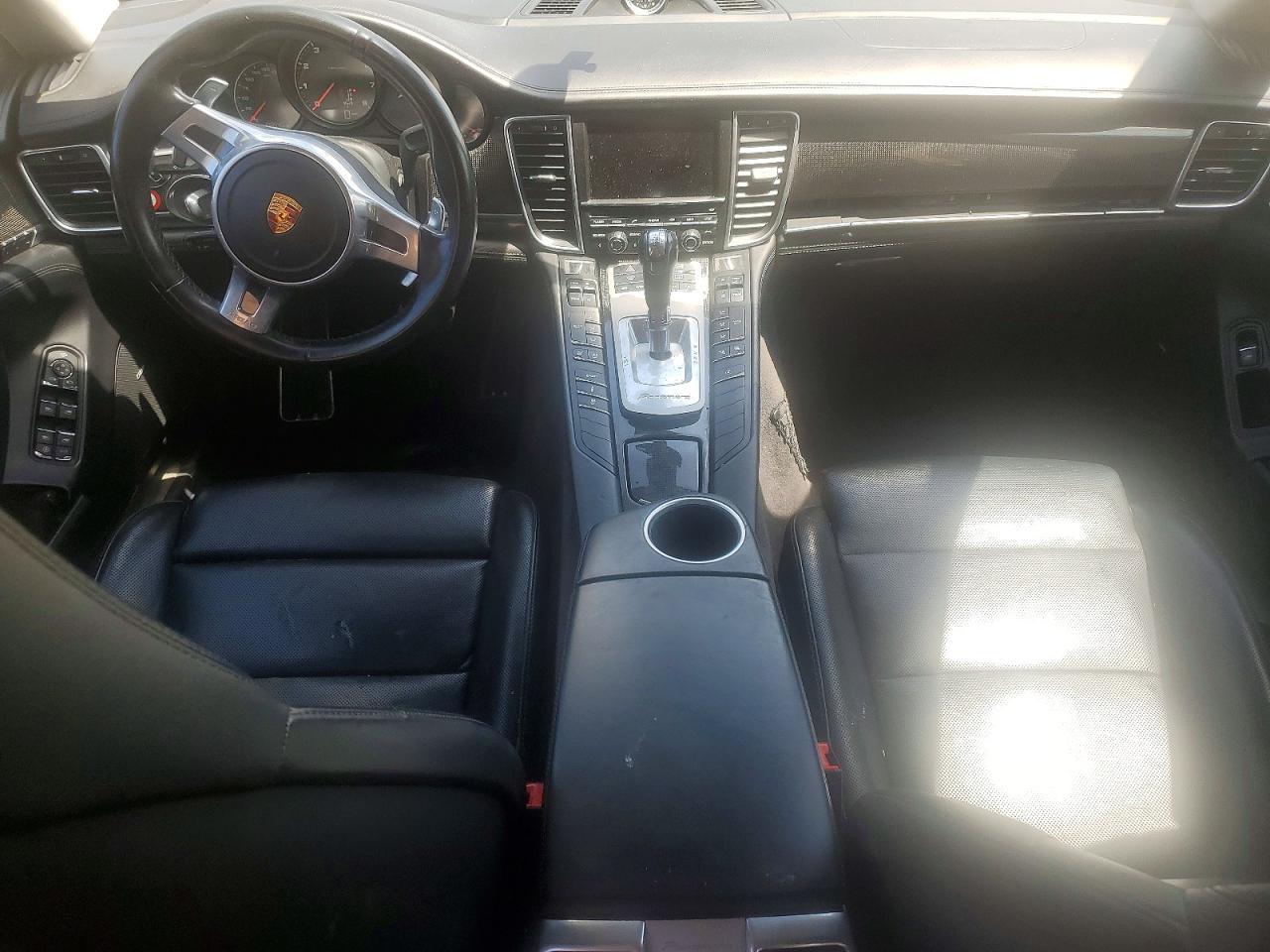 2016 PORSCHE Panamera
