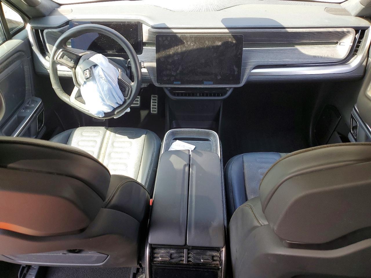 2023 RIVIAN R1t