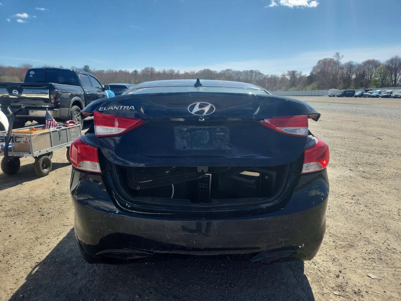 2011 HYUNDAI ELANTRA