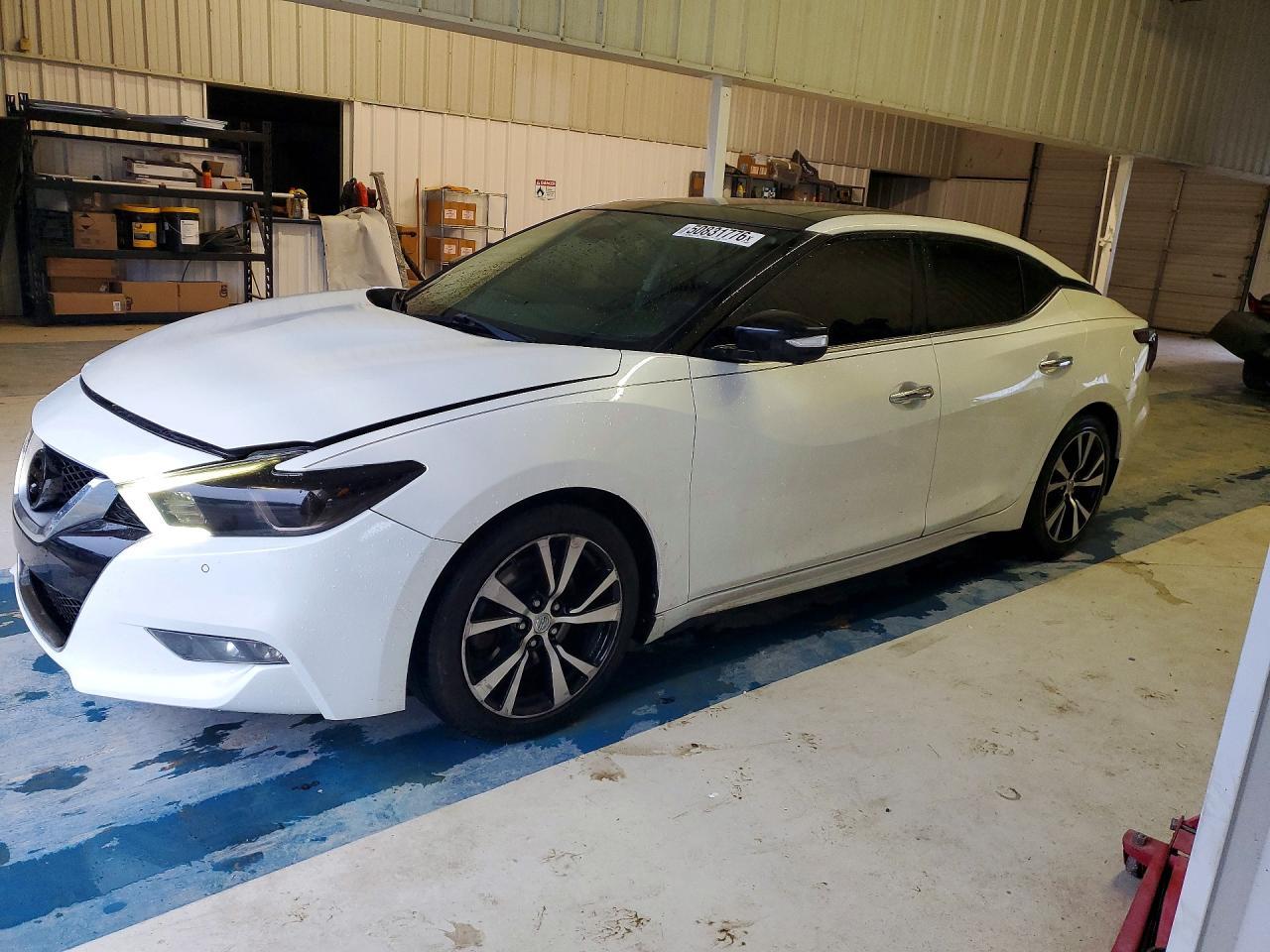 2017 NISSAN Maxima