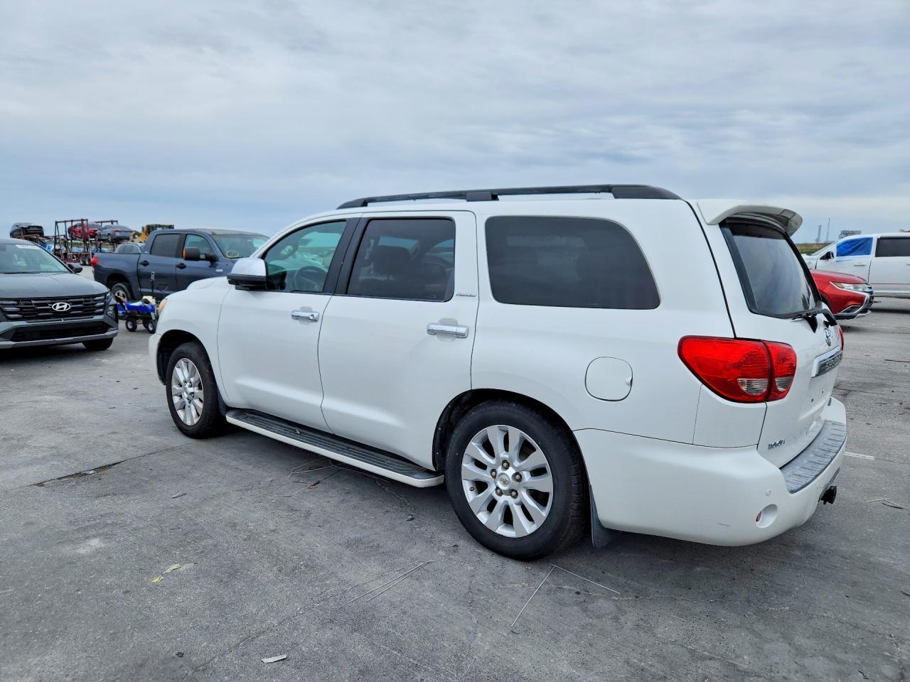 2008 TOYOTA Sequoia