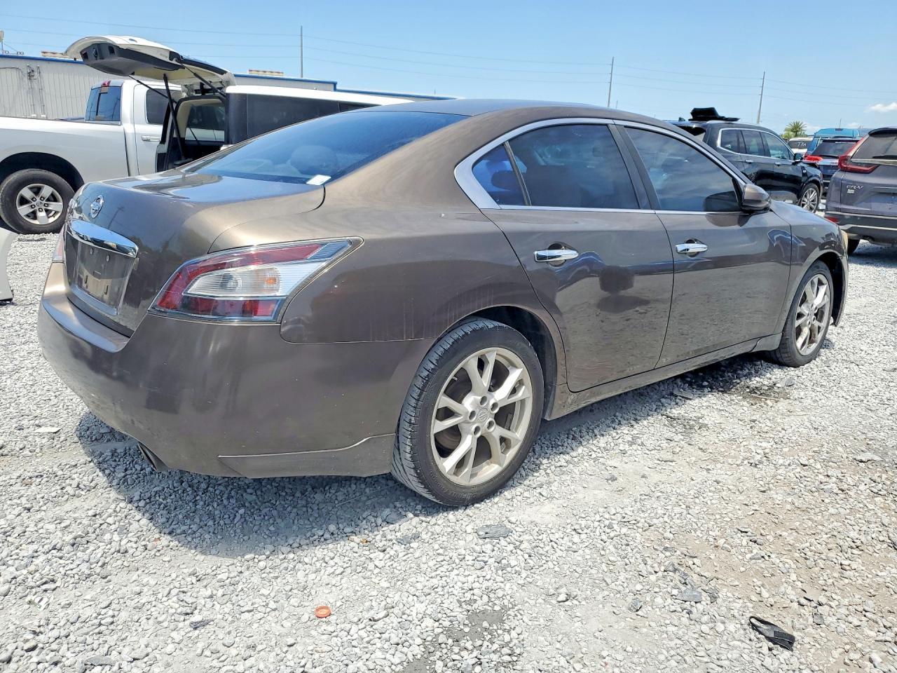 2013 NISSAN Maxima