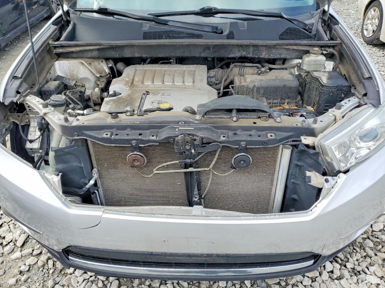 2012 TOYOTA HIGHLANDER