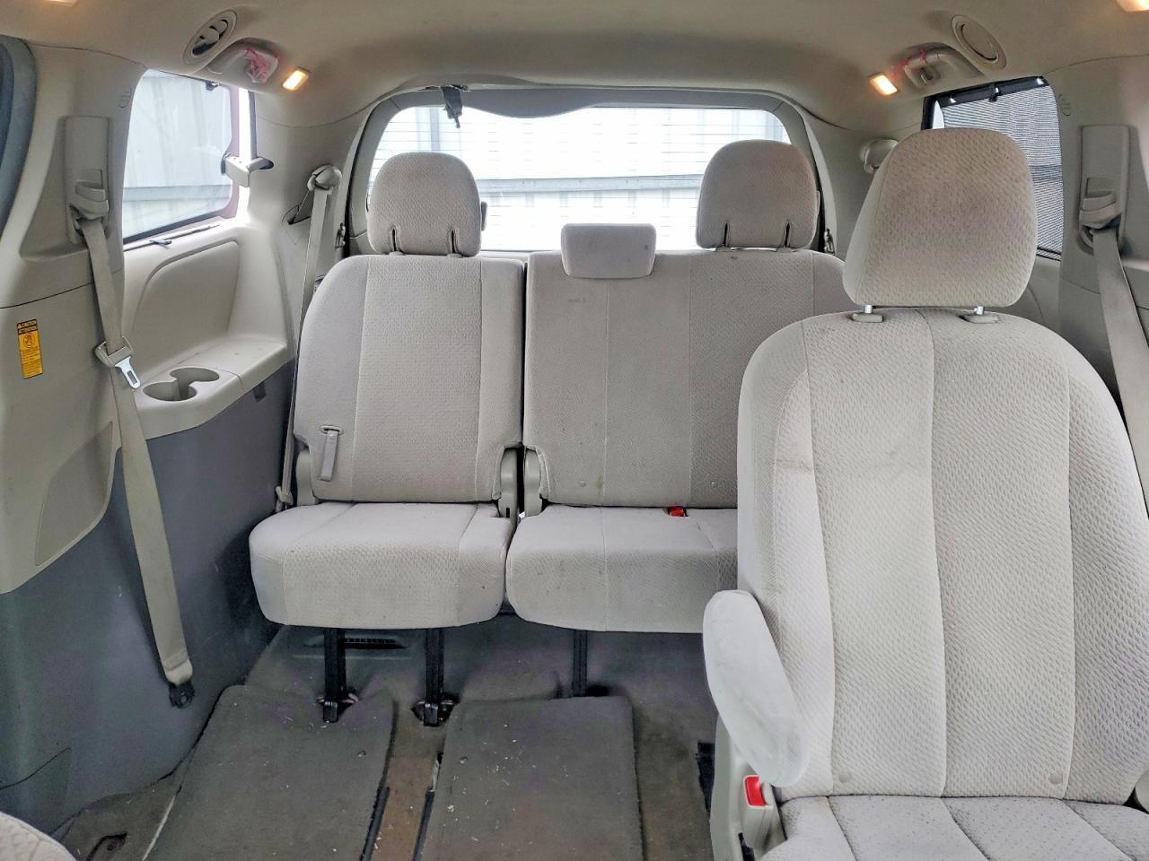 2014 TOYOTA SIENNA