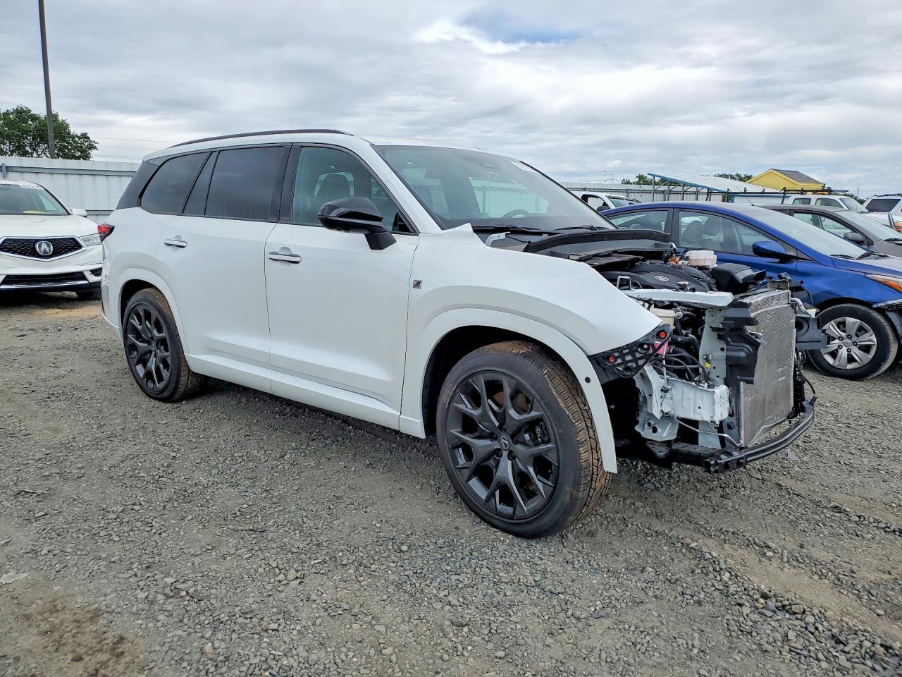 2026 LEXUS TX 500H