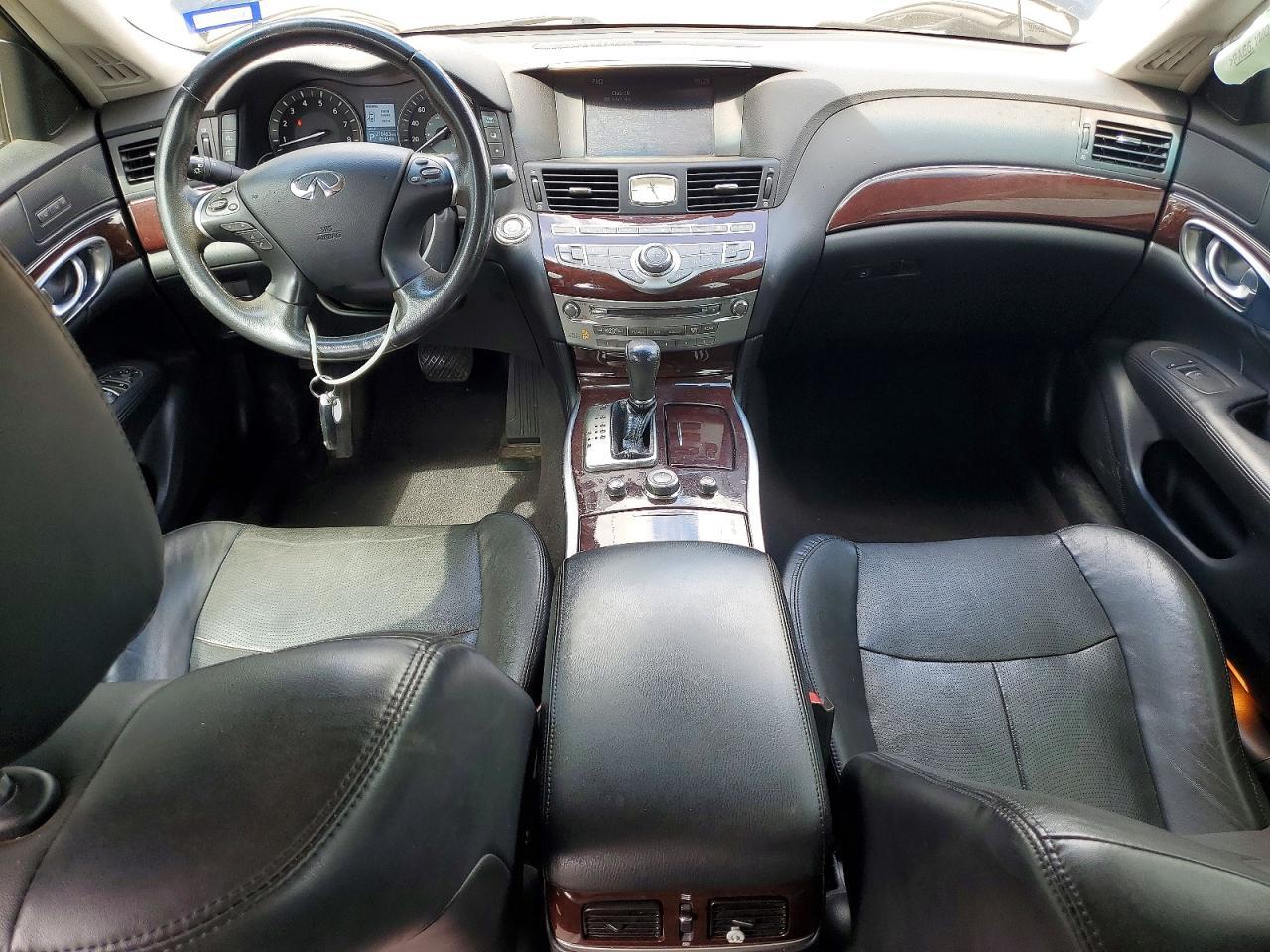2016 INFINITI Q70
