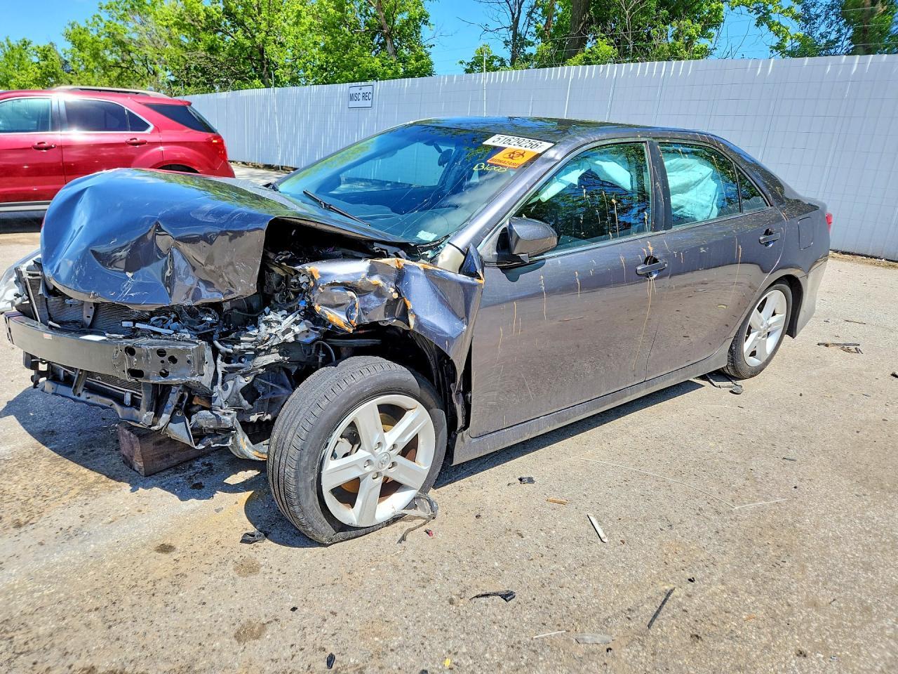 2014 TOYOTA CAMRY