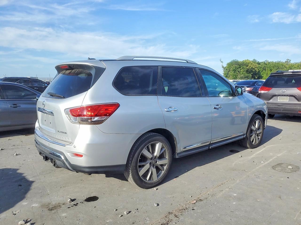 2013 NISSAN PATHFINDER