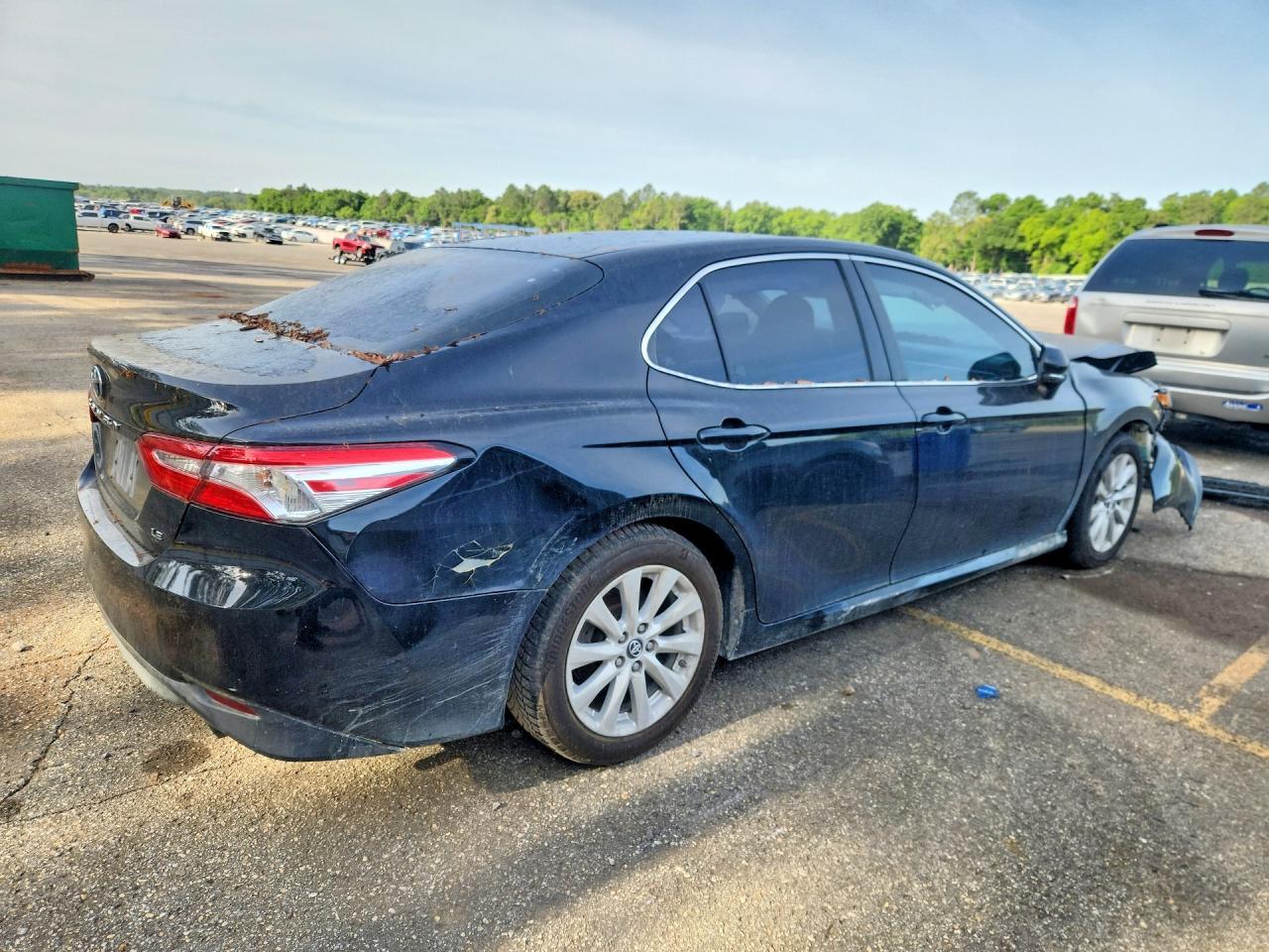 2018 TOYOTA CAMRY