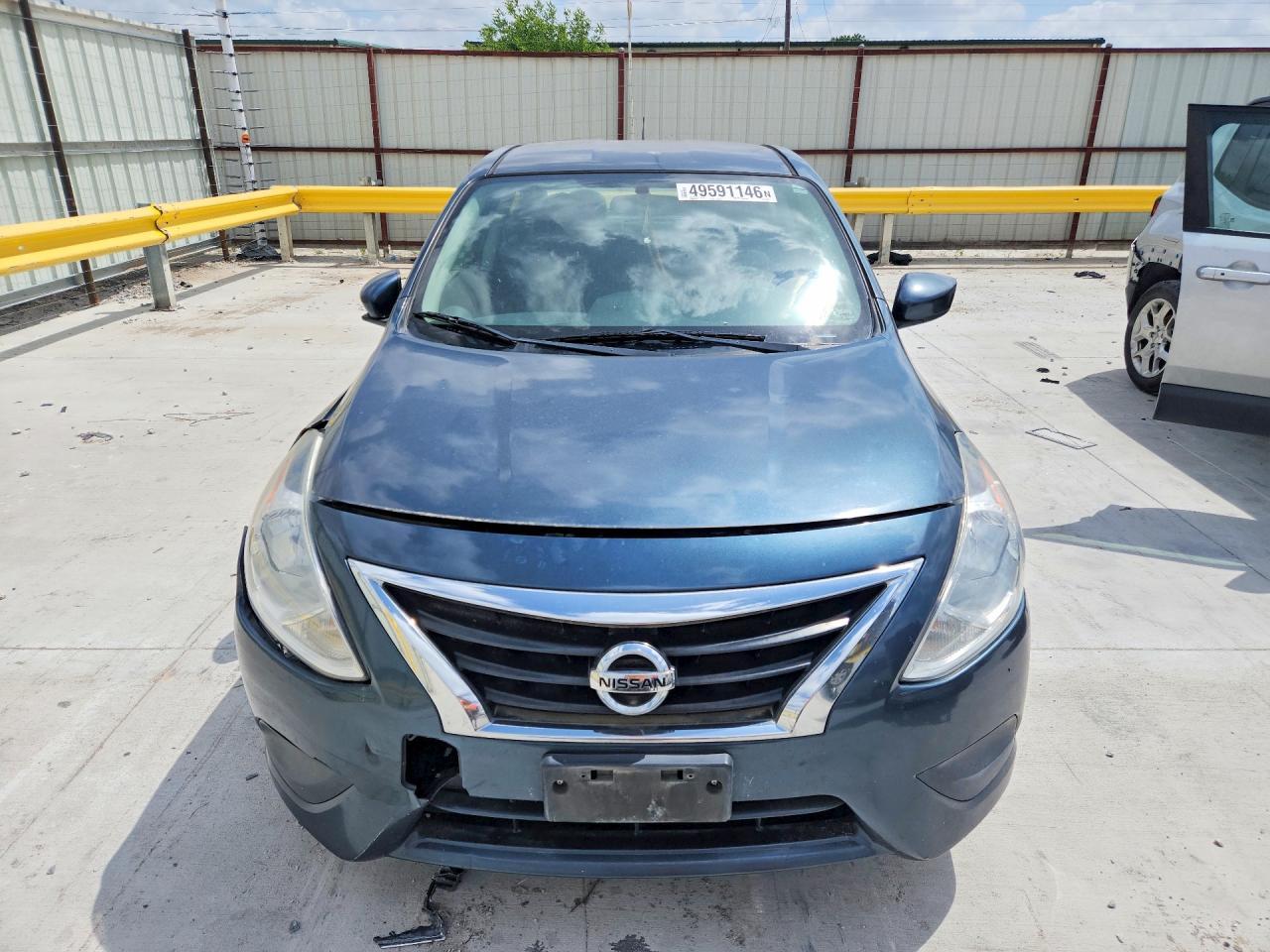 2016 NISSAN VERSA