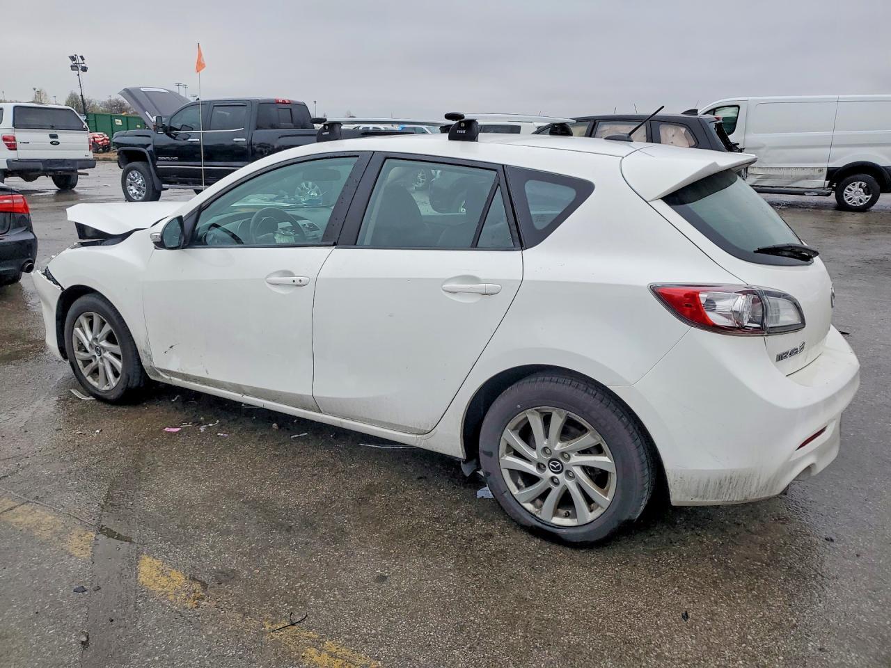 2013 MAZDA 3