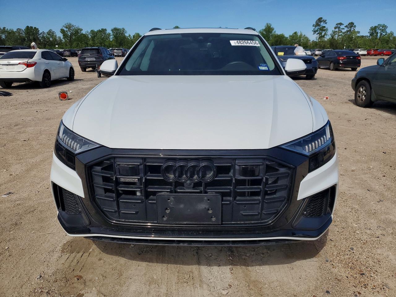 2023 AUDI Q8
